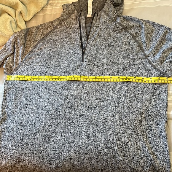 Lululemon Heathered Grey Hooded Pullover Size Medium Metal Vent Tech 1/4 Zip - Picture 10 of 12